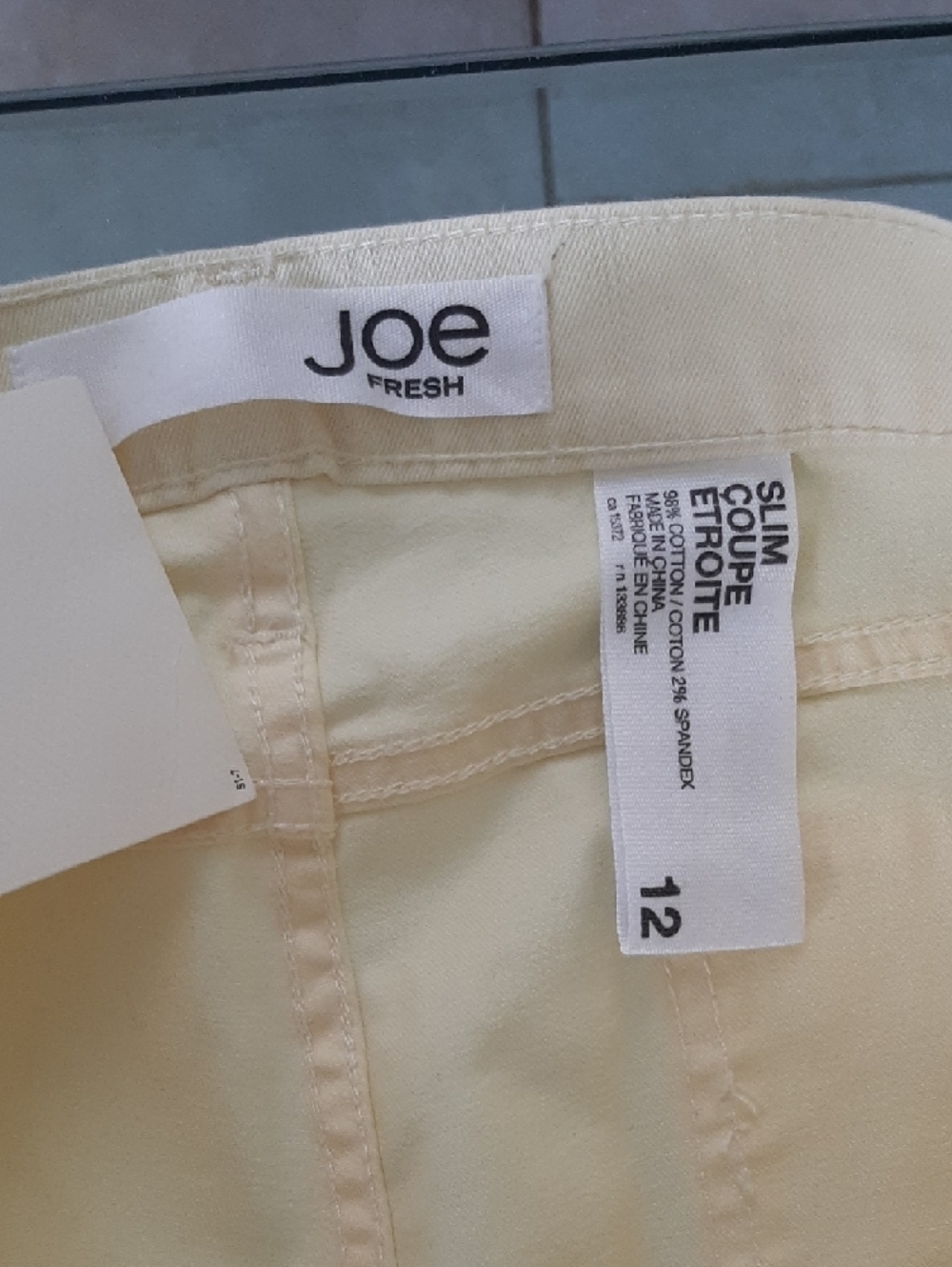 NWT Joe FreshπSoft Lemon Cropped Zippered Ankle Jeans Sz 12 - Picture 3 of 8
